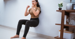 Wall Sits: Πώς οι personal trainers μπορούν να εντάξουν αυτή την άσκηση στην προπόνηση